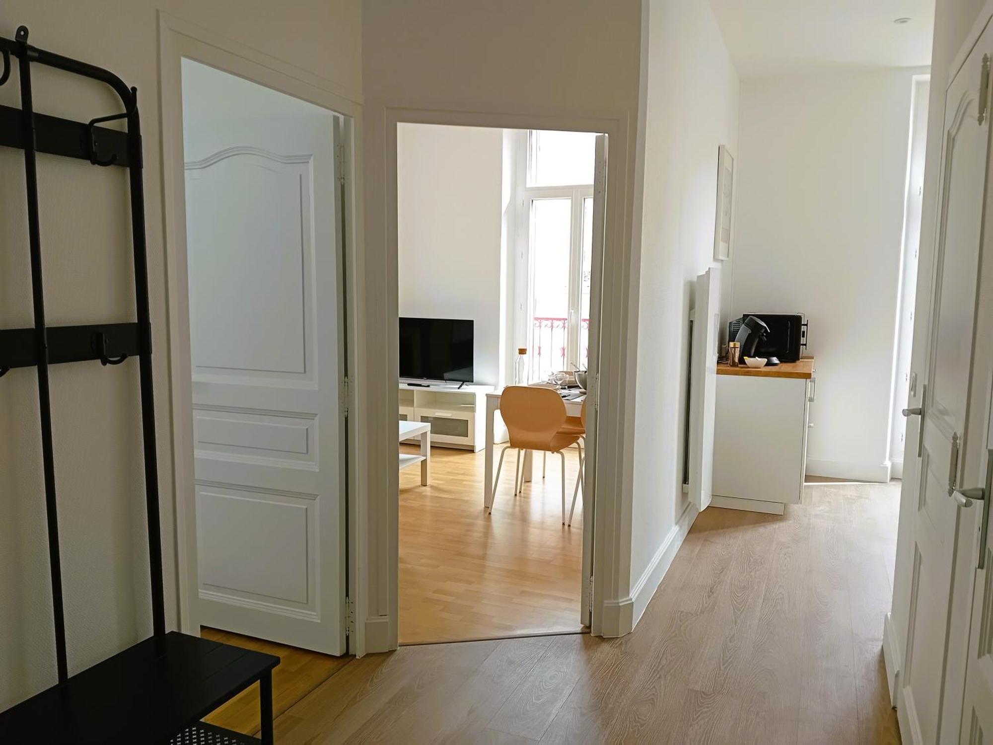102 - Appart Renove Avec Grand Salon Et 1 Chambre - Tram Et Clinique Mutualiste A 1 Min เกรอน็อบล์ ภายนอก รูปภาพ